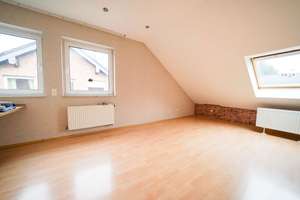Rundumpaket aus 2003! Großzügiges Mehrgenerationenhaus mit Sauna, Kamin, Garten und Garage in Hürth – Die vollständige Adresse der Immobilie erhältst du vom Anbieter., 50354 Hürth – Vorschaubild 24