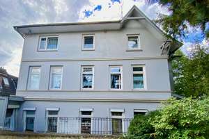 Zinshaus in Hamburg Niendorf, 4 Whg., 1 Gewerbeeinheit u. 2 Garagen, WEG-Teilung, zum Verkauf!