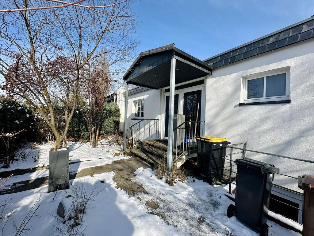 Immobilie in Barmstedt - Komfortables Wohnen auf einer Ebene – Doppelhaushälfte mit Teilkeller - Bild 0