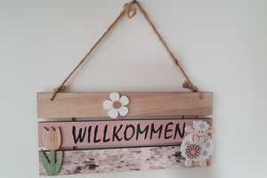 Bezugsfertiges, voll möbliertes Zimmer in Heilbronn-Sontheim (ca. 14 m²) – Grillparzerweg 2, 74074 Heilbronn – Vorschaubild 1