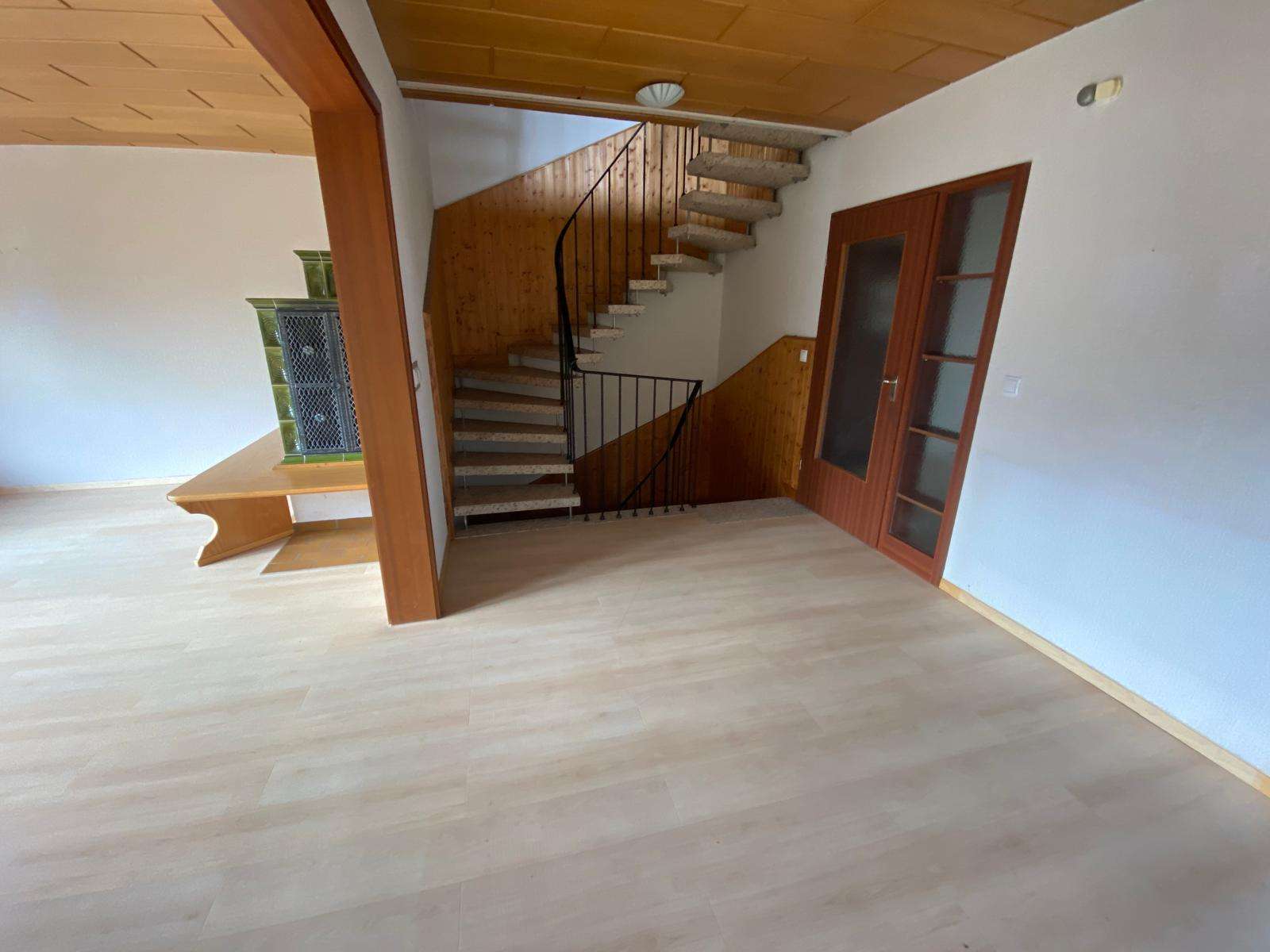 Immobilie in Ebermannstadt - Doppelhaushälfte mit Garten, Garage und viel Platz für die Familie - Bild 6