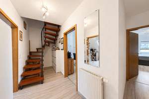 Wohngefühl auf zwei Ebenen – stilvolle Maisonette mit Aufzug
