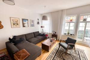 Charmante 3-Zimmer-Altbauwohnung mit zwei Balkonen im Jenaer Damenviertel – Die vollständige Adresse der Immobilie erhältst du vom Anbieter., 7743 Jena-Zentrum, Jena – Vorschaubild 2