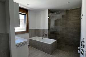 Wohnensemble im Lehel Moderne 3-Zimmer-Wohnung mit offener Wohnküche, Homeoffice und Ankleide – Lerchenfeldstraße 28, 80538 Englischer Garten, München – Vorschaubild 4