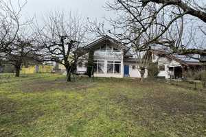 Exquisites 1 -Familienhaus mit großem Garten, EBK, Sauna, Doppelgarage in Poppenweiler – Ludwigsburg (Kreis) – Vorschaubild 1