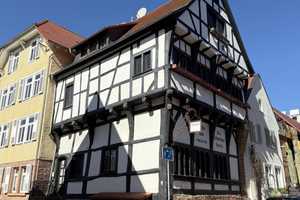 Ein mittelalterliches Fachwerkjuwel im Herzen der Barbarossastadt – Main-Kinzig-Kreis – Vorschaubild 3