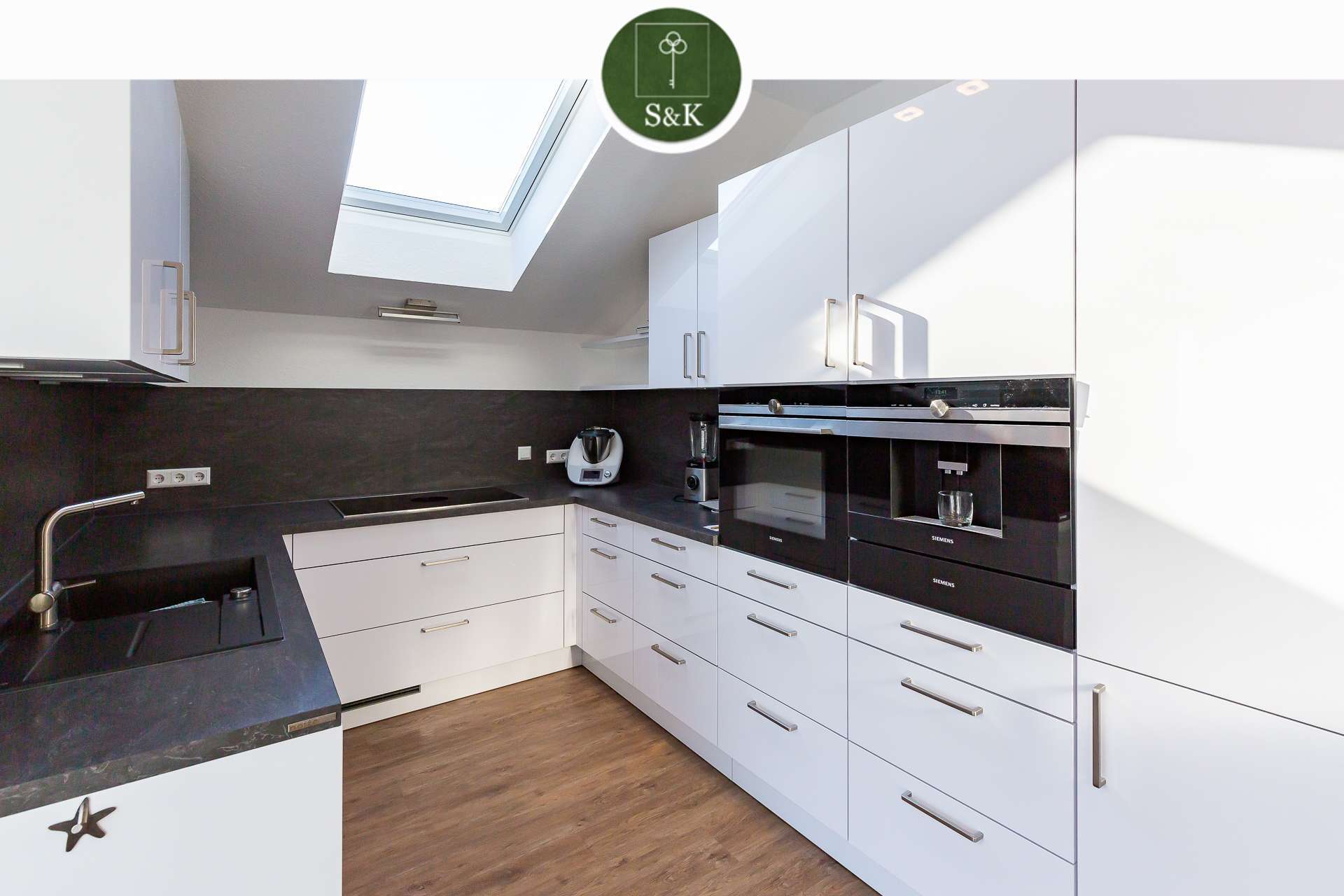 Immobilie in Friesenheim - Neuwertiges Wohn- und Geschäftshaus – Exklusive Ausstattung und vielseitige Nutzung - Bild 1