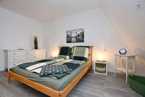 Helle, voll möblierte, großzügige Wohnung mit Balkon in Stuttgart Obertürkheim – Die vollständige Adresse der Immobilie erhältst du vom Anbieter., 70329 Obertürkheim (Ortsteil), Stuttgart – Vorschaubild 9