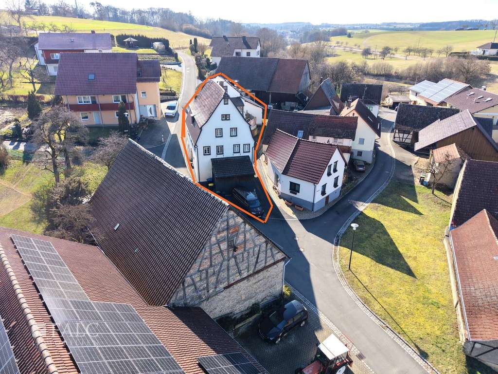Immobilie in Ravenstein - Familienfreundliches Einfamilienhaus mit großzügigem Raumangebot - FALC Immobilien HN - Bild 3