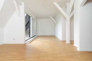 Lichtdurchflutete DG-Maisonette mit sonniger Dachterrasse – Berlin – Vorschaubild 2