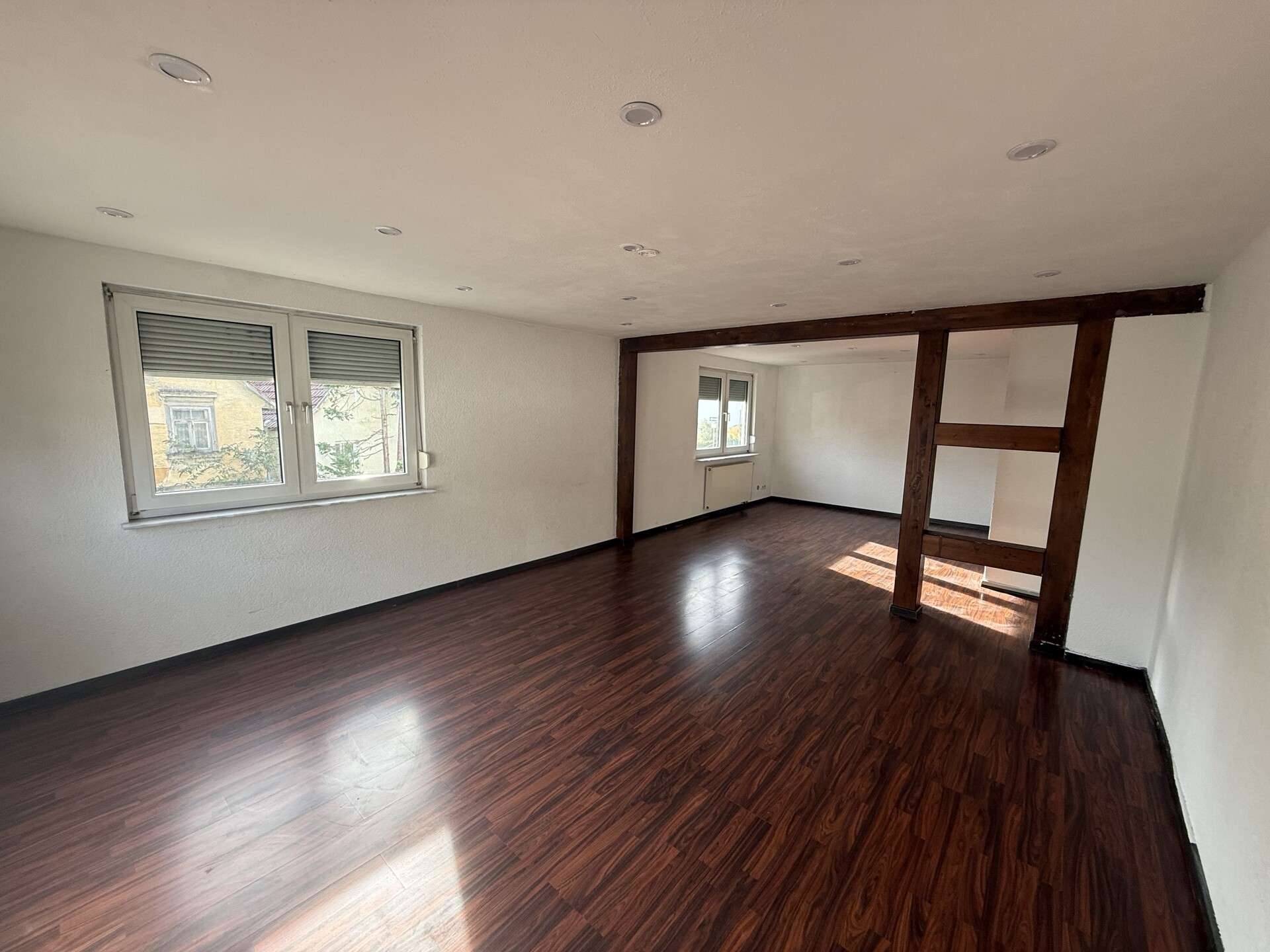 Immobilie in Neuhausen auf den Fildern - Doppelhaushälfte mit Potenzial in zentraler Lage von Neuhausen - provisionsfrei! - Bild 4