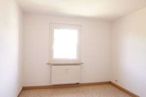 2-Raum-Wohnung in 4-Parteien-Haus – Querstraße 11, 7381 Pößneck – Vorschaubild 3