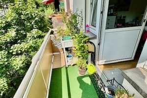 Gepflegte 4 - Zimmerwohnung mit 2 x Balkon in der Mitte Wiesbadens! – Bülowstrasse 7, 65195 Wiesbaden – Vorschaubild 3