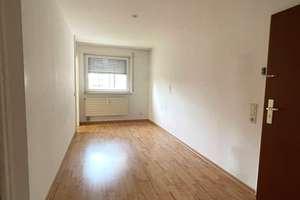 Schöne, renovierte 3 Zi-Whg. (ca. 83 m²) mit Balkon, EBK und TG – Die vollständige Adresse der Immobilie erhältst du vom Anbieter., 70195 Botnang-Nord, Stuttgart – Vorschaubild 11