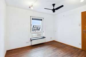Ein Zuhause mit Raum für mehr – großzügige 5,5-Zimmer-Maisonette Wohnung mit großem Keller & Garage – 70439 Zuffenhausen-Frauensteg, Stuttgart – Vorschaubild 10