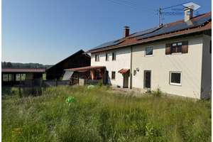 Schöne Doppelhaushälfte mit viel Platz & Ortsrandblick ideal für Ihre Familie – Die vollständige Adresse der Immobilie erhältst du vom Anbieter., 86989 Steingaden – Vorschaubild 6