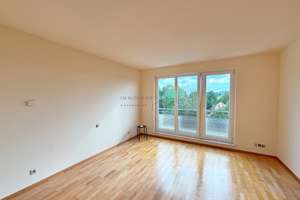 Weitsicht garantiert! Helle 4,5 Zimmer Maisonette-Wohnung in Reutlingen am Fuße des Georgenbergs – Die vollständige Adresse der Immobilie erhältst du vom Anbieter., 72762 Reutlingen-Mitte, Reutlingen – Vorschaubild 8