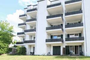 Sicheres Invest: Erdgeschosswohnung in Hotelkomplex mit eigener Terrasse und Tiefgarage – Die vollständige Adresse der Immobilie erhältst du vom Anbieter., 40599 Hassels, Düsseldorf – Vorschaubild 1