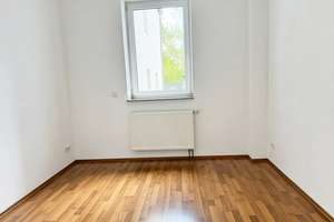 Helle 3-Zimmer Erdgeschosswohnung mit großzügiger Terrasse in Düsseldorf-Rath – Oberrather Straße 38, 40472 Rath, Düsseldorf – Vorschaubild 3