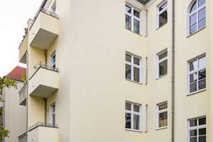 INVEST l Charmanter Altbau trifft grüne Ruhe: 2-Zi.-Wohnung mit Südbalkon im Herzen Reinickendorfs!