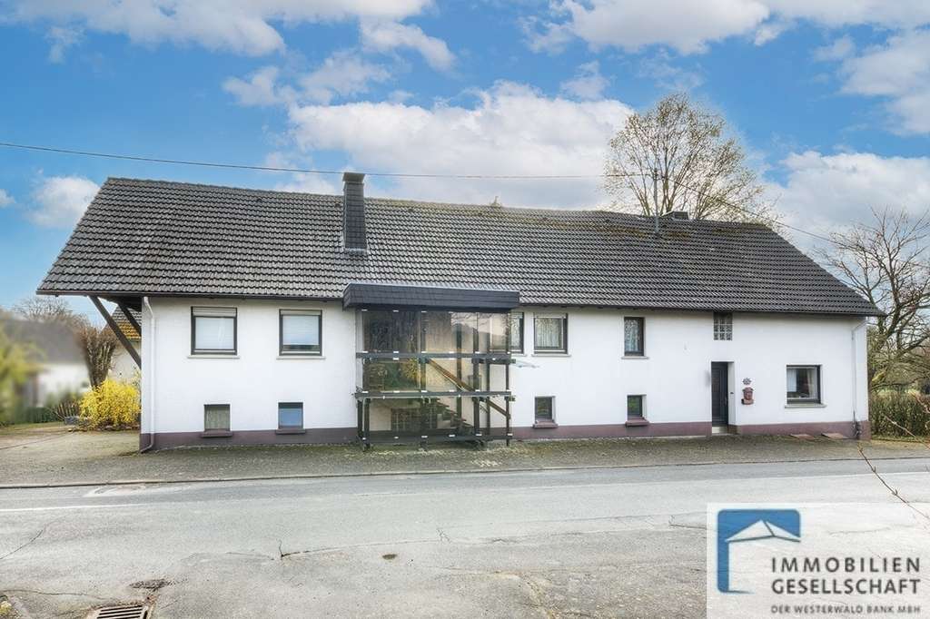 Immobilie in Nossen - Ehemaliges Bauernhaus mit vielseitigem Nutzungspotenzial, separatem Baugrundstück sowie Nebengebäude - Bild 0