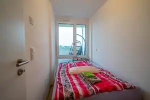 Charmante 1,5-Raum-Wohnung mit Fernsicht, Balkon in Westlage & Einbauküche – Regensburg – Vorschaubild 4