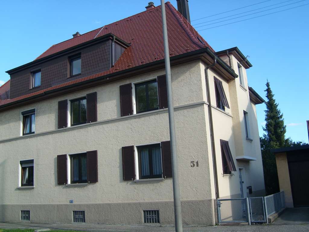 Glücksgriff: Wunderschöne 2 Zimmer DG Wohnung mit Einbauküche in VS-Schwenningen