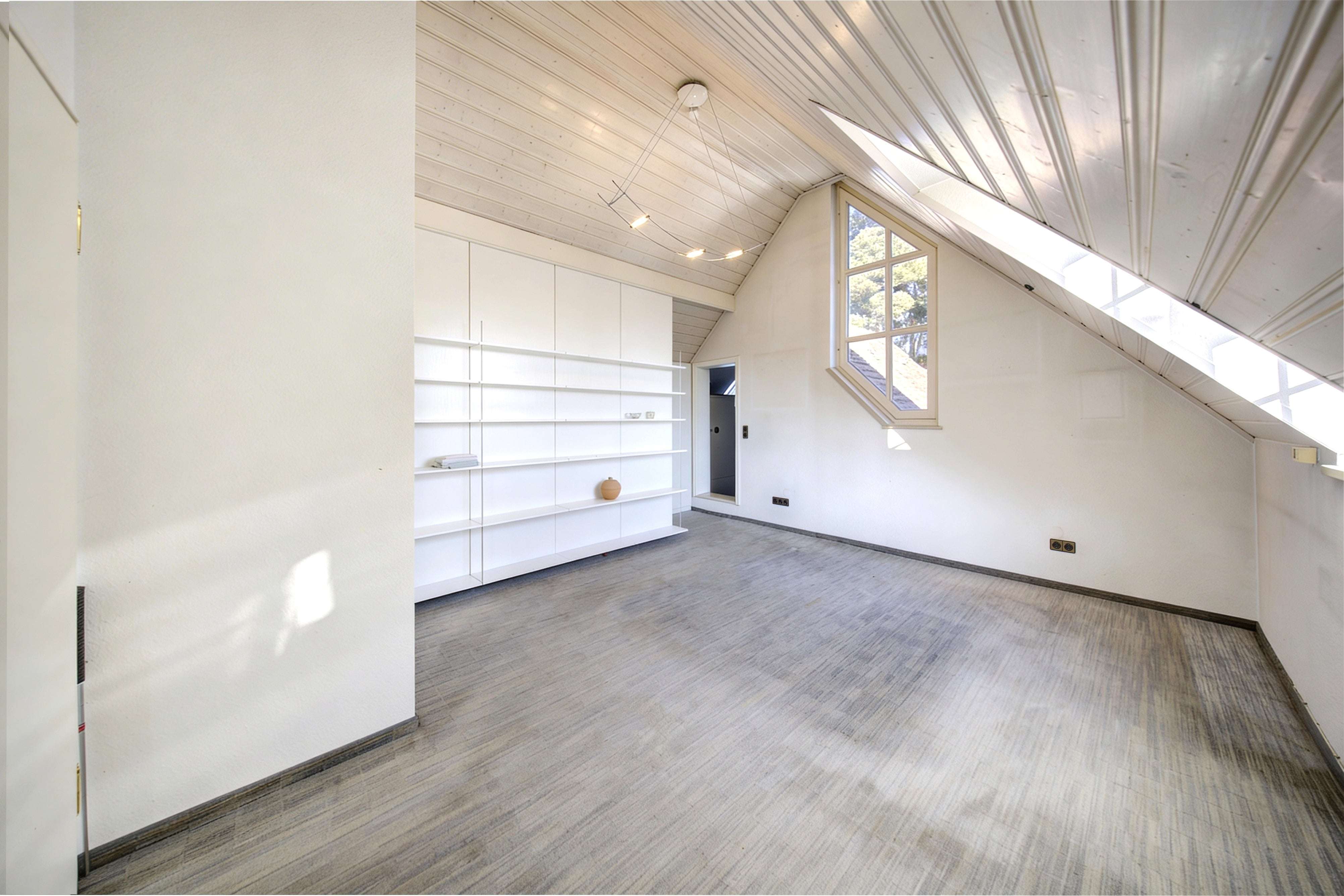 Immobilie in Schwaig bei Nürnberg - Außergewöhnliche Maisonettewohnung in ruhiger Toplage – Wohnen über den Dächern von Schwaig - Bild 6