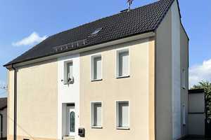 Doppelhaushälfte sofort Bezugsfrei – Hauptstrasse 3, 55758 Birkenfeld (Kreis) – Vorschaubild 1