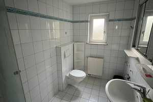 Von Privat: 6-Zi.-EFH mit 3 Garagen auf 681qm - stark renovierungsbedürftig – Neubruchweg 5, 82296 Fürstenfeldbruck (Kreis) – Vorschaubild 9