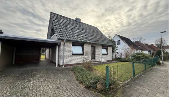 Bild von Gepflegtes  EFH mit großem Garten und Carport