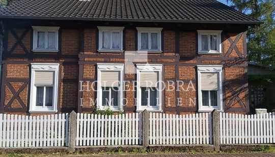 Bild von Historisches Haus auf großem Grundstück!