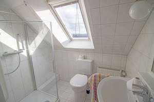 Helle Dachgeschosswohnung auf 70 m² mit Tageslichtduschbad – Galgenfeldstraße 5, 44797 Stiepel, Bochum – Vorschaubild 13