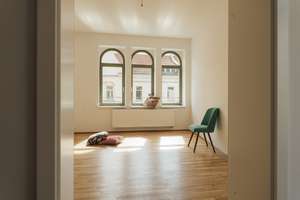 Stilvolle 3-Zimmer-Wohnung mit Balkon, offener Küche und Wannenbad