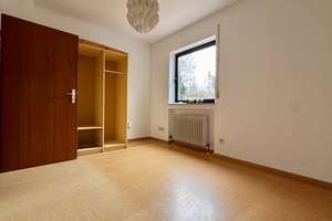 SAYAN Immobilien - Freistehender Bungalow im Pulheimer Malerviertel: inklusive 604 m² Sonnengarten - – Die vollständige Adresse der Immobilie erhältst du vom Anbieter., 50259 Pulheim – Vorschaubild 16