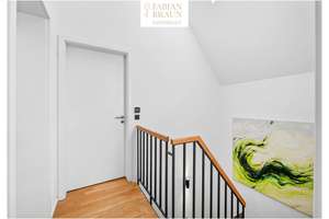 Exklusive 4-Zi-Maisonette-ETW, FBH, Balkon + Loggia, Parkett, Bulthaup Küche, Klima, TG-Stellplatz, – Die vollständige Adresse der Immobilie erhältst du vom Anbieter., 90571 Schwaig bei Nürnberg – Vorschaubild 13