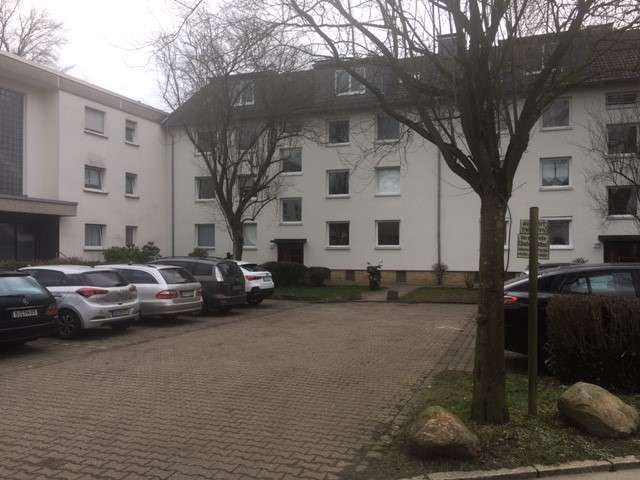 "EG-Wohnung inclusive Stellplatz und Balkon mit angrenzenden Gartenfläche zu verkaufen!", Bochum – Bild 1
