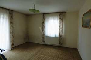 Wohnraum satt!
Einfamilienhaus, Dachgeschosswohnung, angeschlossener Gasthof mit Pension – Eichstätt (Kreis) – Vorschaubild 6