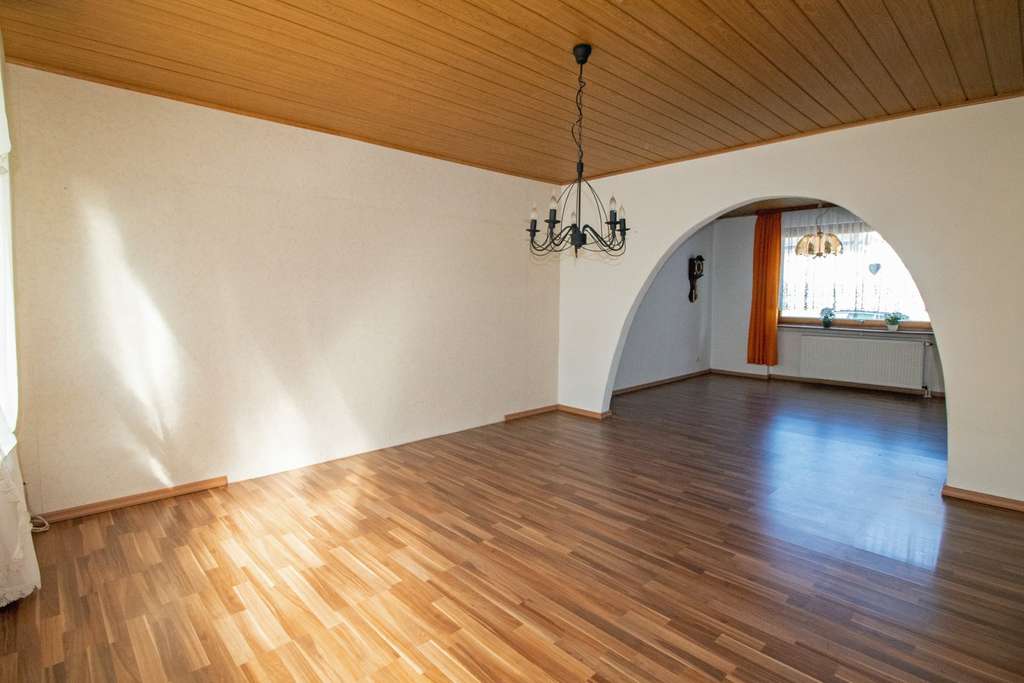 Immobilie in Mendig - Ihr neues Zuhause: Charmantes Einfamilienhaus mit grüner Oase! - Bild 2