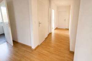 Freundliche  4-Zimmer-Hochparterre Wohnung  mit Balkon und Blick ins Grüne – Die vollständige Adresse der Immobilie erhältst du vom Anbieter., 65191 Bierstadt, Wiesbaden – Vorschaubild 7