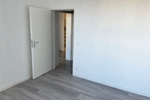 Schöner Wohnen auf 2 Ebenen! Renovierte 5 Zimmer, 2 Bäder, Loggia, gute Raumaufteilung, Abstellraum – Gropiusweg 15, 44801 Querenburg, Bochum – Vorschaubild 18