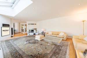 EXKLUSIVE PREMIUM-VILLA IN BESTLAGE ! BURGBLICK - HALLENBAD - TIEFGARAGE - SPA - – Schweitzerstraße 7, 84489 Burghausen – Vorschaubild 10