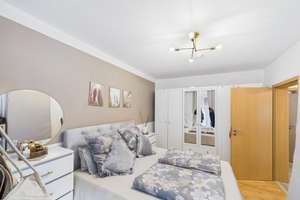 Vermietete 3-Zimmerwohnung im modernisierten Altbau mit durchdachtem Grundriss. – Die vollständige Adresse der Immobilie erhältst du vom Anbieter., 70327 Untertürkheim (Ortsteil), Stuttgart – Vorschaubild 6