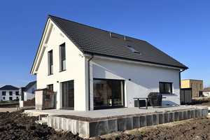 Traumhaftes Einfamilienhaus in idyllischer Feldrandlage, Neubau – Werbeker Ring 30, 30982 Hannover (Kreis) – Vorschaubild 1