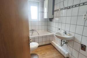 2 Zimmer Wohnung mit EBK frisch renoviert in Barmen – Leonhard Straße 3, 42281 Barmen, Wuppertal – Vorschaubild 4