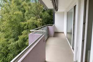 Naturnahe 3-Zimmer-Wohnung mit großem Balkon in Kronberg – Auf der Heide 6, 61476 Kronberg im Taunus – Vorschaubild 2