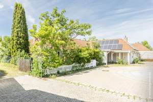 Besonderheit: Charmanter Atrium-Bungalow am Ende einer ruhigen Anliegerstraße – Die vollständige Adresse der Immobilie erhältst du vom Anbieter., 85551 Kirchheim bei München – Vorschaubild 2