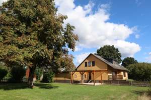 Gepflegtes Einfamilienhaus mit Einliegerwohnung, Doppelgarage und Nebengeb. in Gusborn – Die vollständige Adresse der Immobilie erhältst du vom Anbieter., 29476 Gusborn – Vorschaubild 1