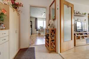 Gepflegte 2-Zimmer-Eigentumswohnung mit Balkon, Stellplatz und Aufzug in Wiesbaden-Delkenheim – Die vollständige Adresse der Immobilie erhältst du vom Anbieter., 65205 Delkenheim, Wiesbaden – Vorschaubild 9