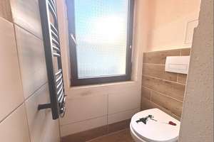 Charmante 2-Zimmer-Erdgeschosswohnung in einem denkmalgeschützten Hinterhaus – Die vollständige Adresse der Immobilie erhältst du vom Anbieter., 90765 Stadtpark, Stadtgrenze, Fürth – Vorschaubild 5